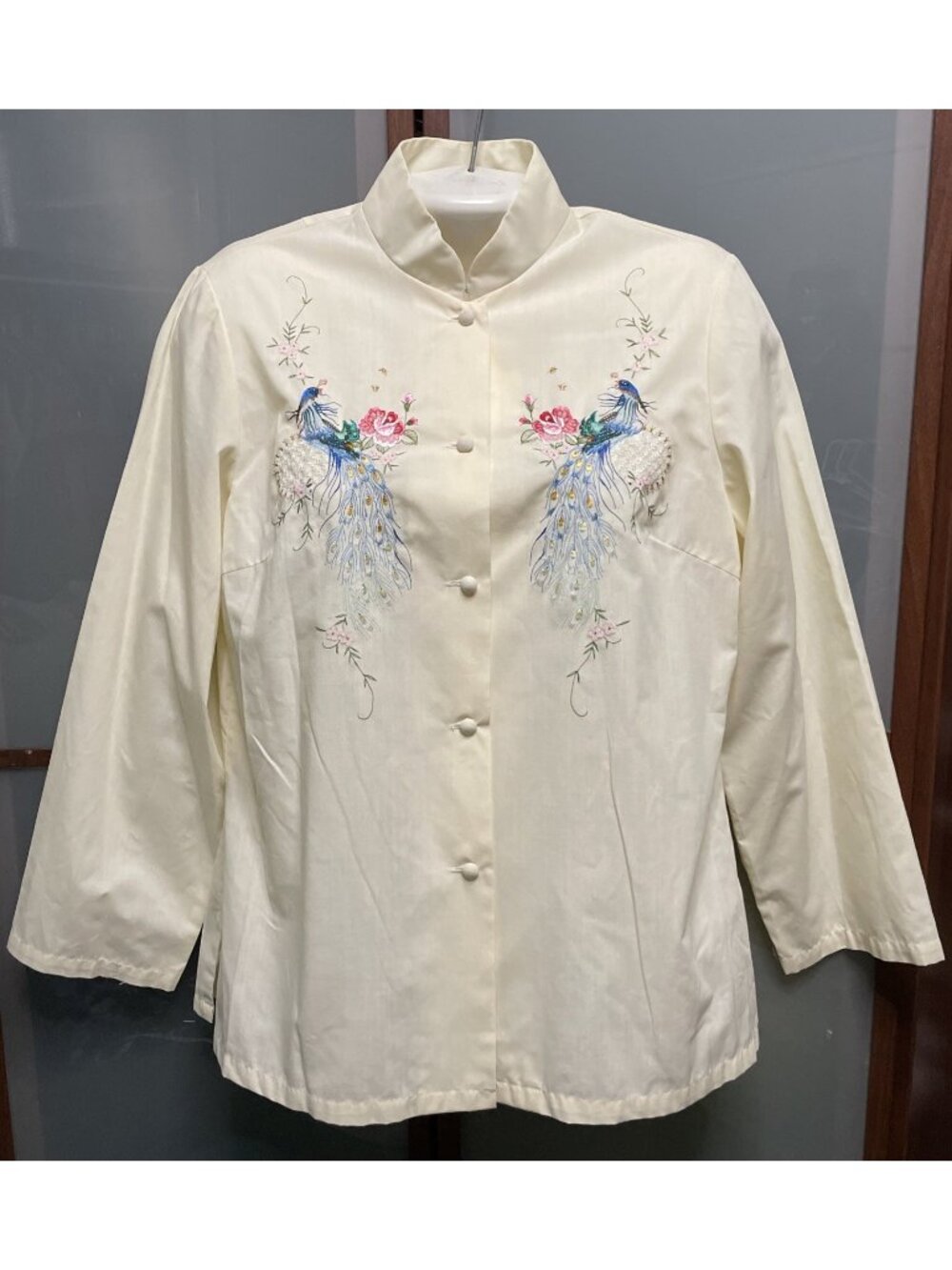 Plum Blossom Vintage 70s Peacock Embroidered XL Mandarin Collar Blouse Tunic Top